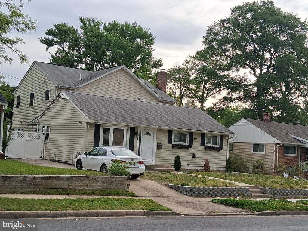 809 MONTROSE AVE, Laurel, MD 20707