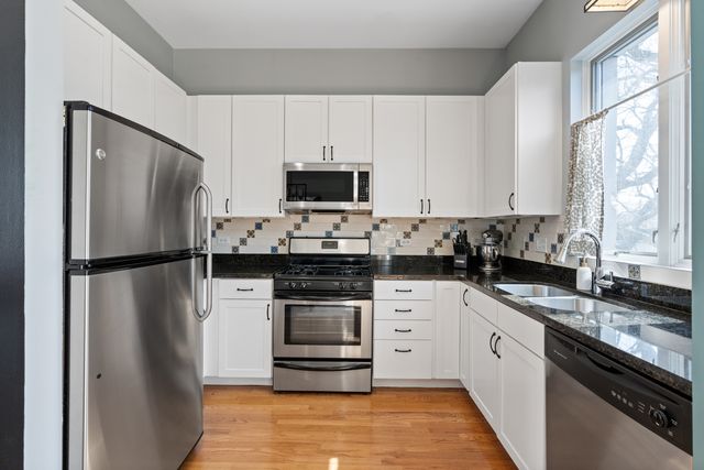 2065 N Kedzie Avenue 328, Chicago, IL 60647