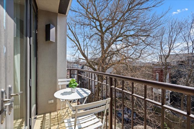 2065 N Kedzie Avenue 328, Chicago, IL 60647