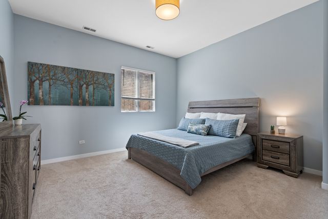 2065 N Kedzie Avenue 328, Chicago, IL 60647