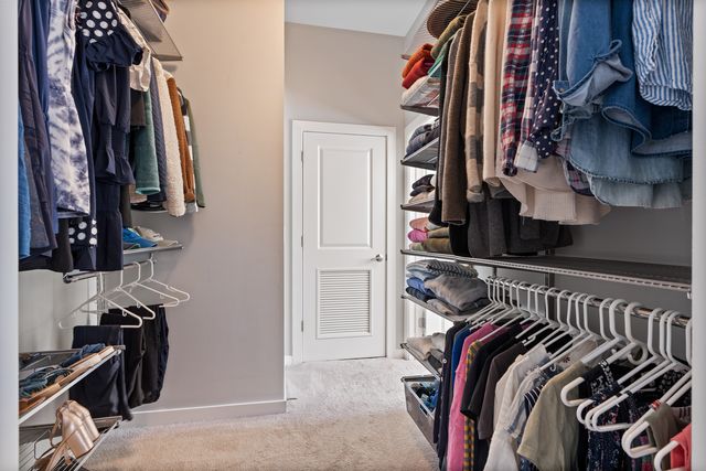 2065 N Kedzie Avenue 328, Chicago, IL 60647