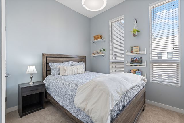 2065 N Kedzie Avenue 328, Chicago, IL 60647