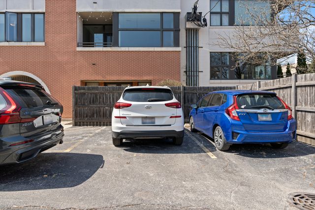 2065 N Kedzie Avenue 328, Chicago, IL 60647