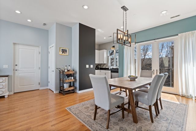 2065 N Kedzie Avenue 328, Chicago, IL 60647