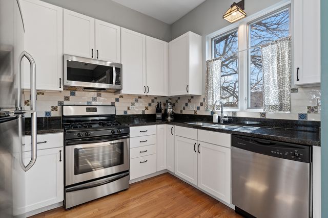 2065 N Kedzie Avenue 328, Chicago, IL 60647