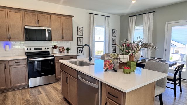 102 Jasper Way, White Bluff, TN 37187