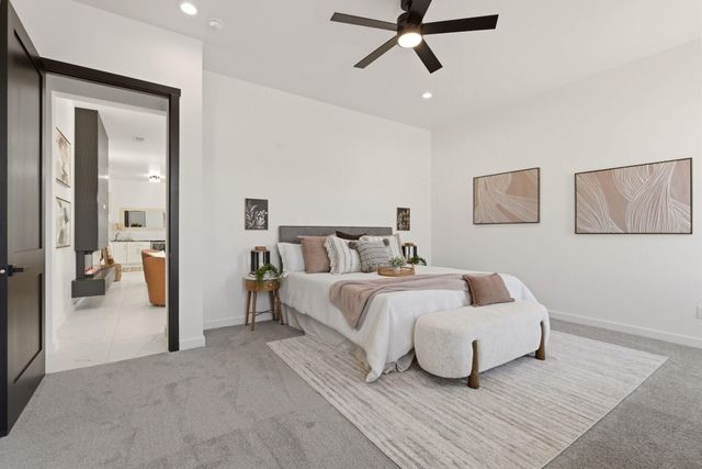 221 4th Avenue SW, Rio Rancho, NM 87124