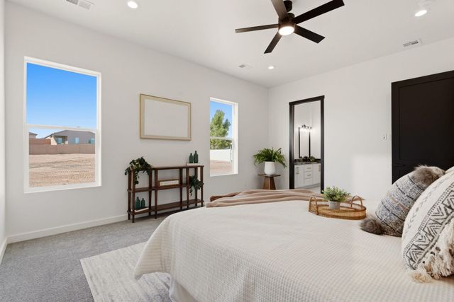 221 4th Avenue SW, Rio Rancho, NM 87124
