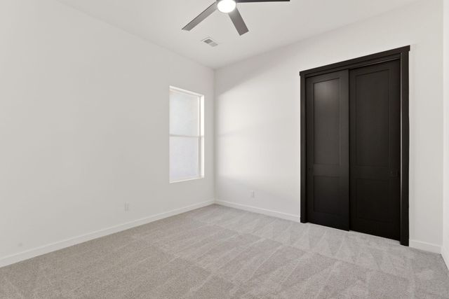 221 4th Avenue SW, Rio Rancho, NM 87124