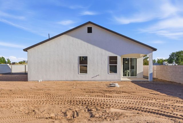 221 4th Avenue SW, Rio Rancho, NM 87124