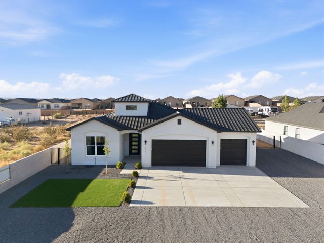 221 4th Avenue SW, Rio Rancho, NM 87124