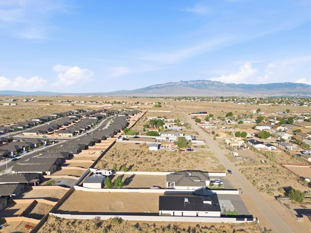 221 4th Avenue SW, Rio Rancho, NM 87124