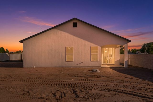 221 4th Avenue SW, Rio Rancho, NM 87124