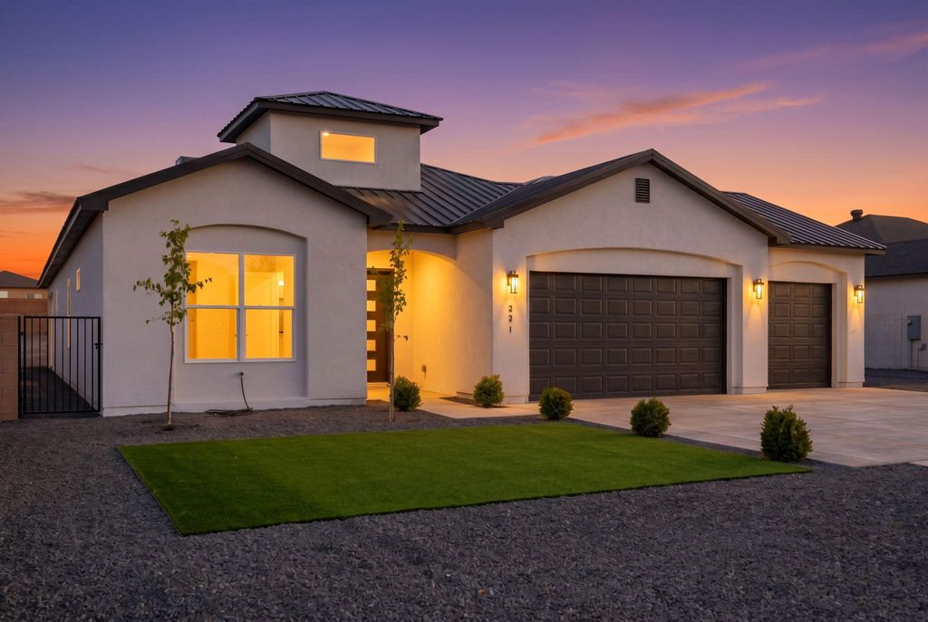221 4th Avenue SW, Rio Rancho, NM 87124