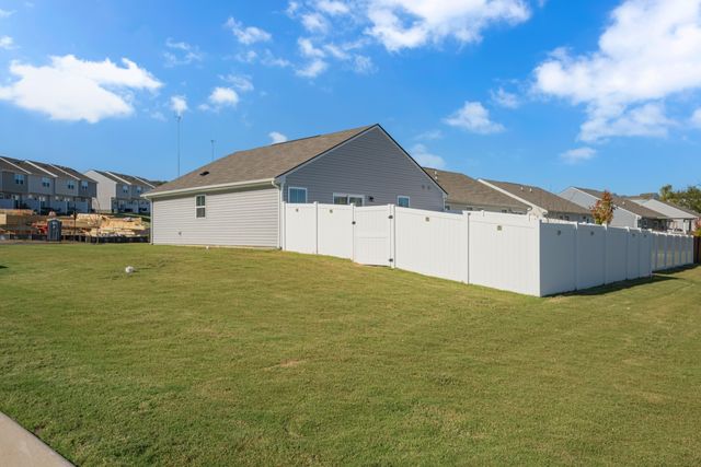 2931 Winterberry Dr, Nashville, TN 37207