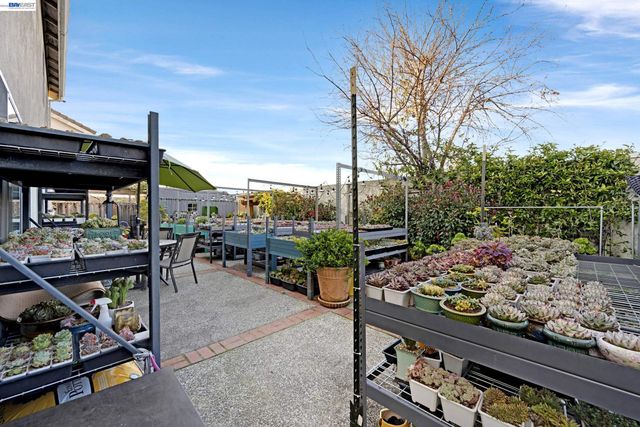 15100 Shining Star Ln, San Leandro, CA 94579