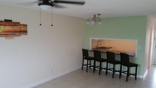 2534 Garden Drive S 202, Lake Worth, FL 33461