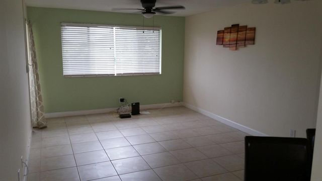 2534 Garden Drive S 202, Lake Worth, FL 33461