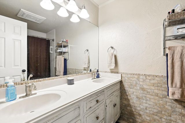 4801 Willow Run Court, Fort Worth, TX 76132