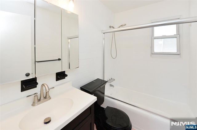 186 Palmer Terrace, Wood Ridge, NJ 07075
