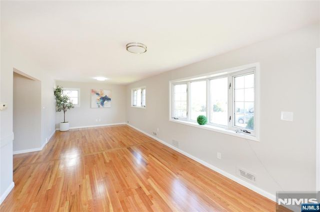186 Palmer Terrace, Wood Ridge, NJ 07075