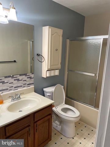 3276 FALCON LN, Dover, PA 17315