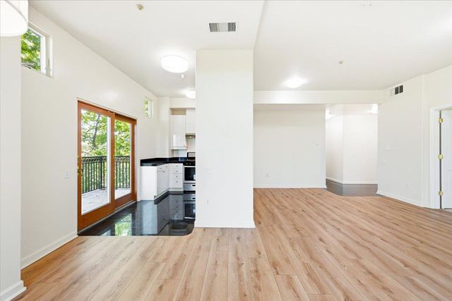 200 Sheridan Avenue 407, Palo Alto, CA 94306