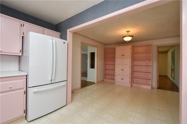 10200 Pflumm Road, Lenexa, KS 66215