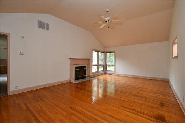 10200 Pflumm Road, Lenexa, KS 66215