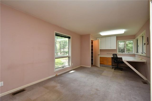 10200 Pflumm Road, Lenexa, KS 66215