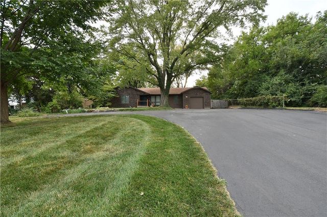 10200 Pflumm Road, Lenexa, KS 66215