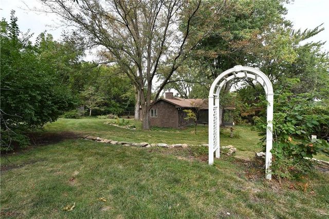 10200 Pflumm Road, Lenexa, KS 66215