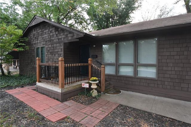 10200 Pflumm Road, Lenexa, KS 66215