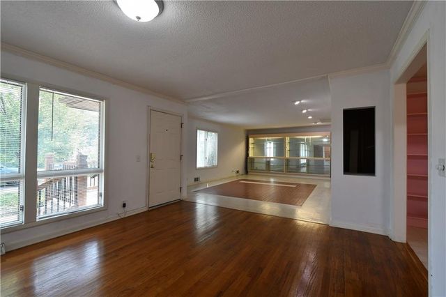 10200 Pflumm Road, Lenexa, KS 66215