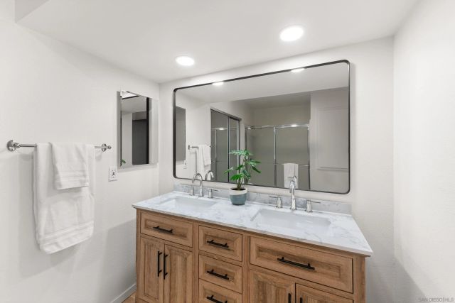 19 Granada Dr, Rancho Mirage, CA 92270