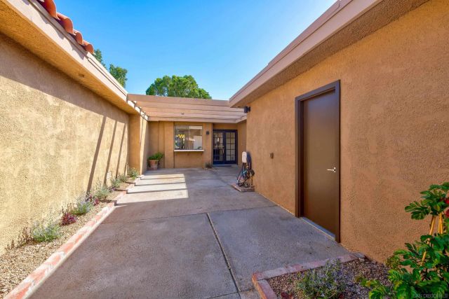 19 Granada Dr, Rancho Mirage, CA 92270