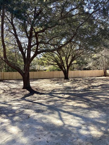 6239 Ballpark Road, Hollywood, SC 29449