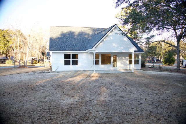 6239 Ballpark Road, Hollywood, SC 29449