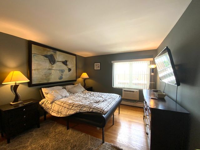 7854 S South Shore Drive 405, Chicago, IL 60649