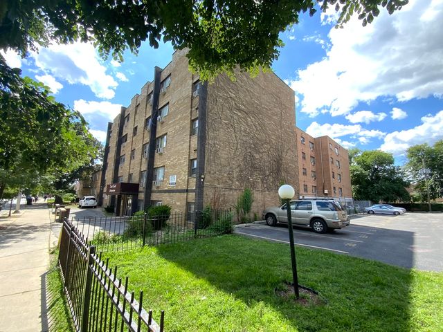 7854 S South Shore Drive 405, Chicago, IL 60649