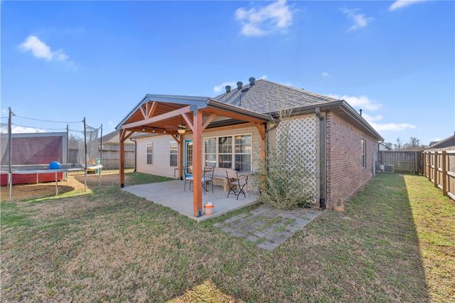 811 Southern Trace Drive, Rogers, AR 72758