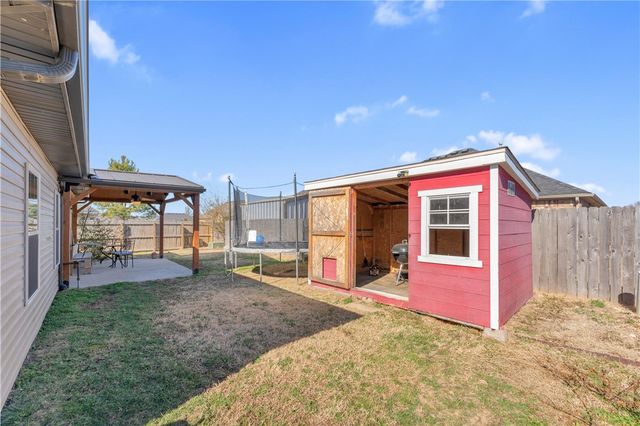 811 Southern Trace Drive, Rogers, AR 72758