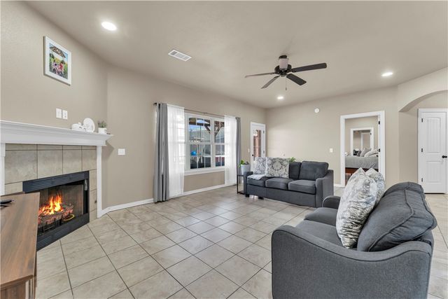 811 Southern Trace Drive, Rogers, AR 72758