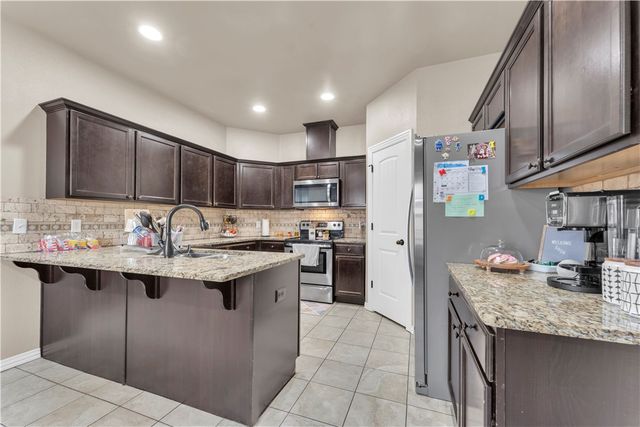 811 Southern Trace Drive, Rogers, AR 72758