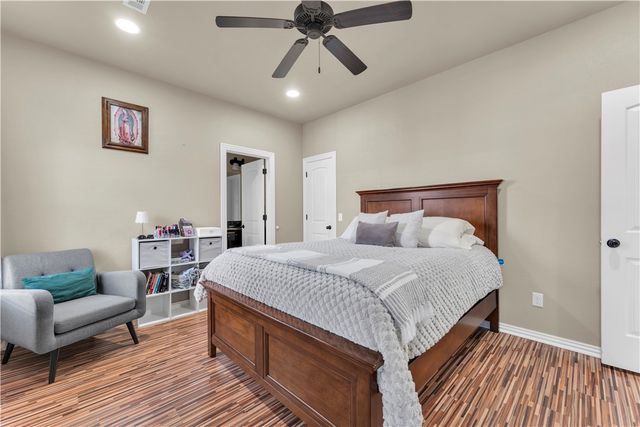 811 Southern Trace Drive, Rogers, AR 72758