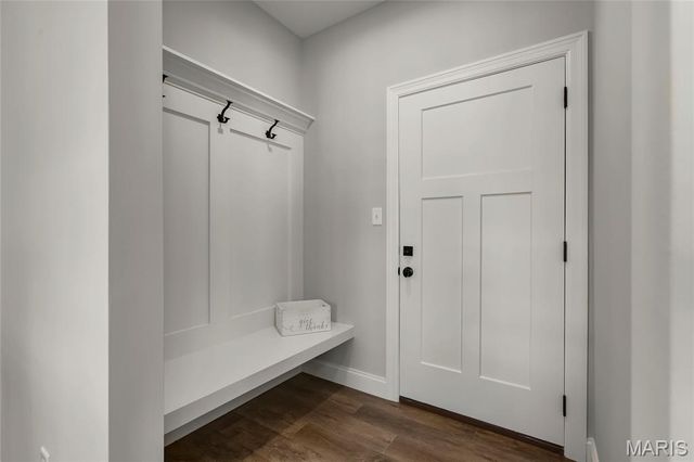 9239 Merritt Avenue, Rock Hill, MO 63144