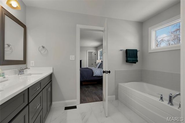 9239 Merritt Avenue, Rock Hill, MO 63144