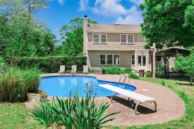 25 Esplanade Drive, East Patchogue, NY 11772
