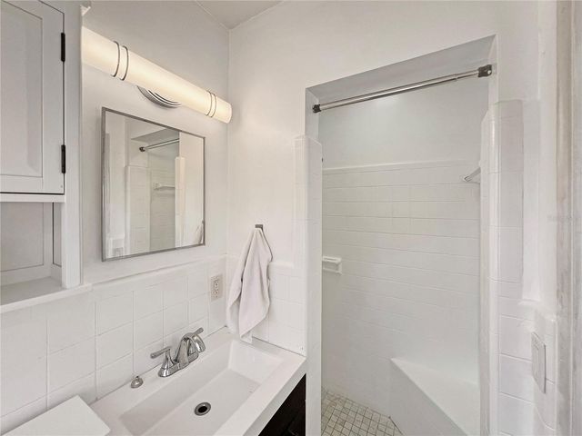 1704 ANTIGUA, Orlando, FL 32806