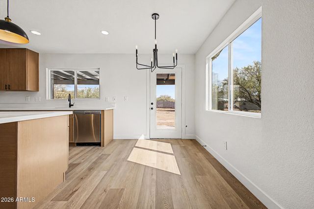 42845 N 7th Avenue, New River, AZ 85087